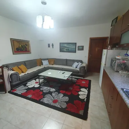 بيت للعطل Lovely Spacious House With Big Garden *