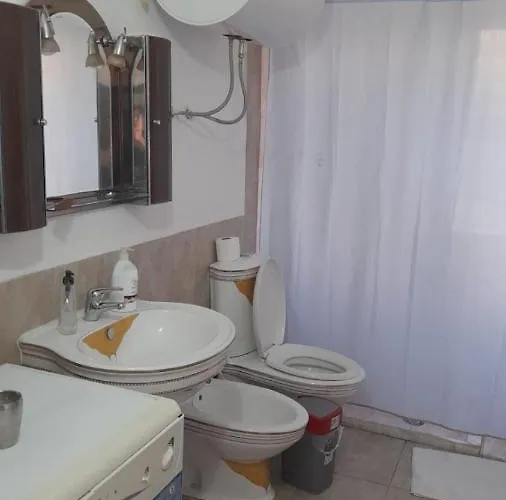 度假居 Lovely Spacious House With Big Garden *