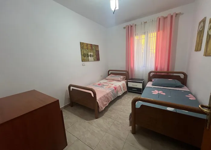 Lovely Spacious House With Big Garden